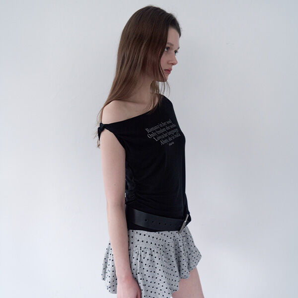 rolarola LETTERING DRAPE OFF SHOULDER T-SHIRT BLACK