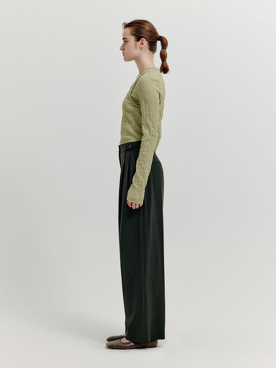 EENK XEBLE Two-Tuck Pants - Khaki