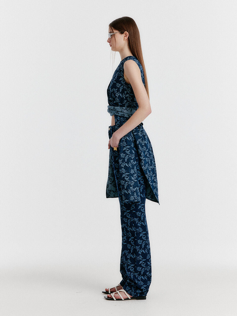 EENK [Transit Love Lee Na-yeon wearing] YISSY Jacquard Denim Pants - Navy