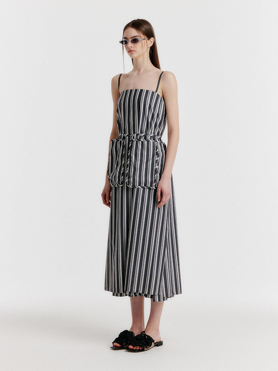 EENK YADGET Side-button Sleeveless Dress - Black