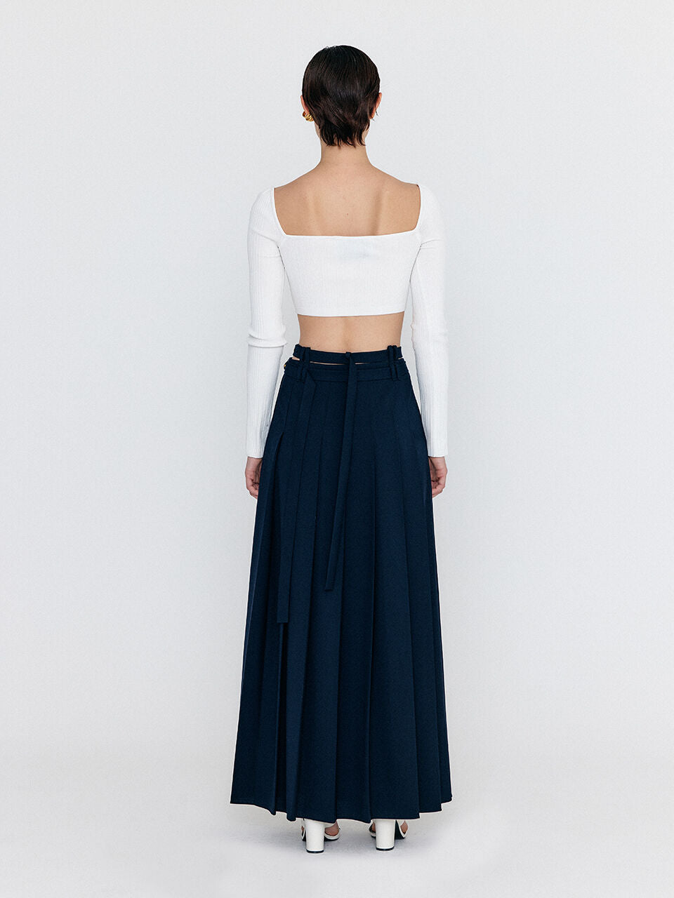 EENK EENK WOVEL Double-Belted Pleated Maxi Skirt - Navy