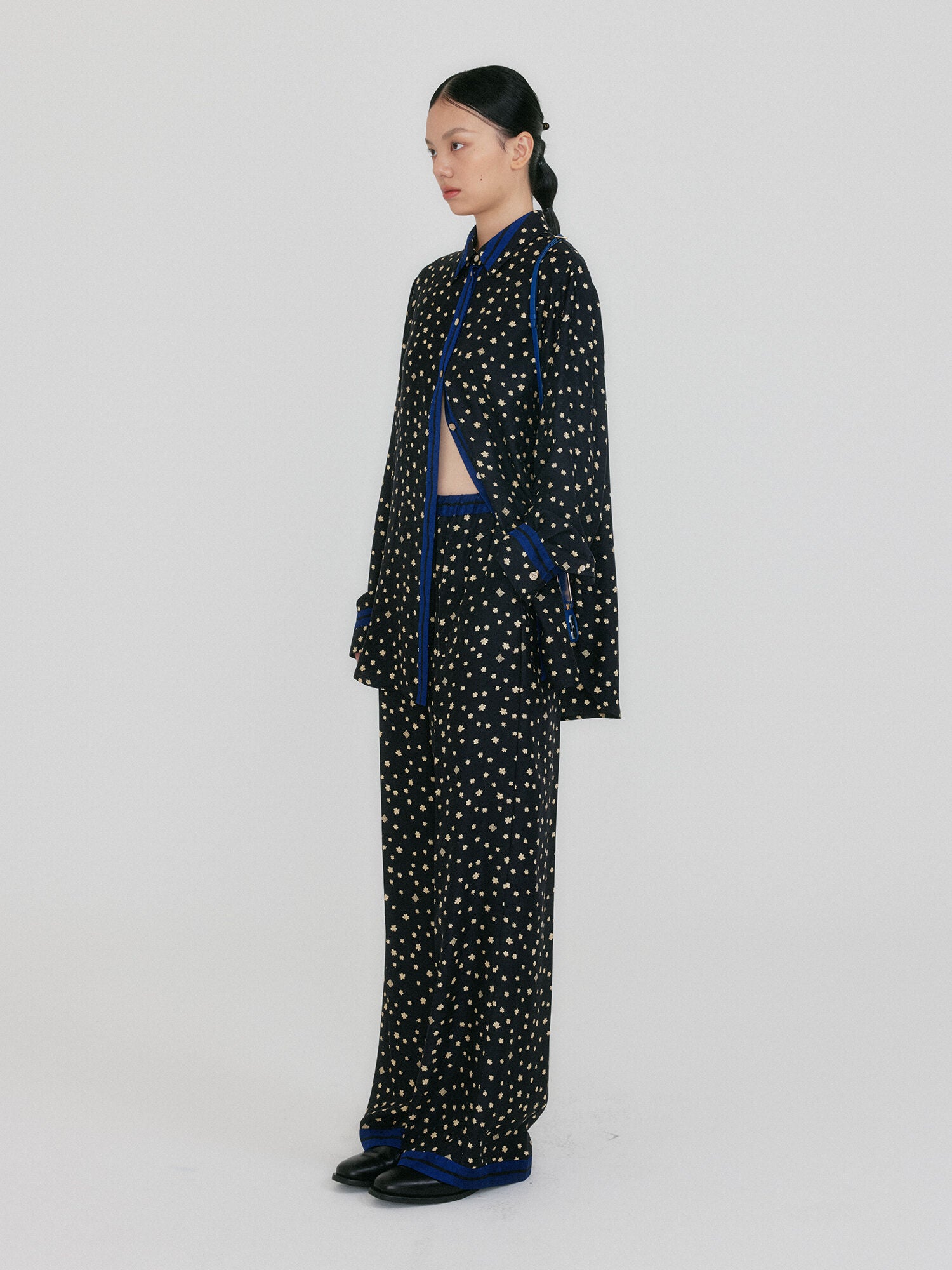 EENK ZUIIN Contrast Pants - Black