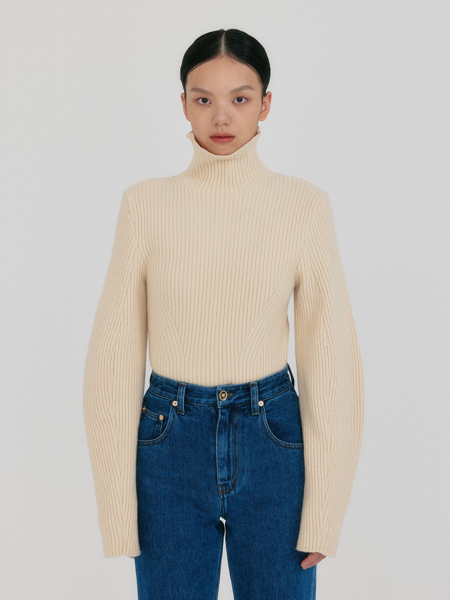 EENK ZOVOUS Turtleneck Knit Pullover - Cream
