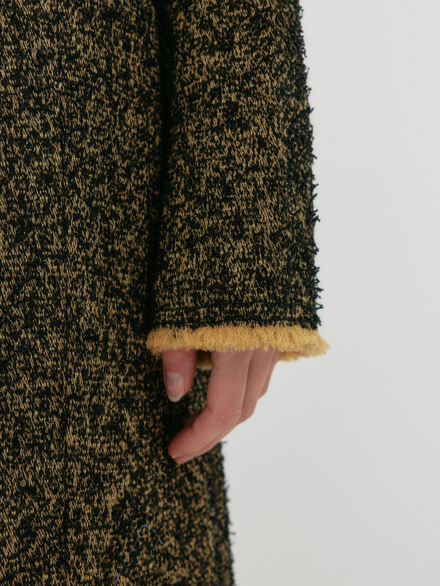 EENK ZILOUS Round Neck Coat - Beige/Black