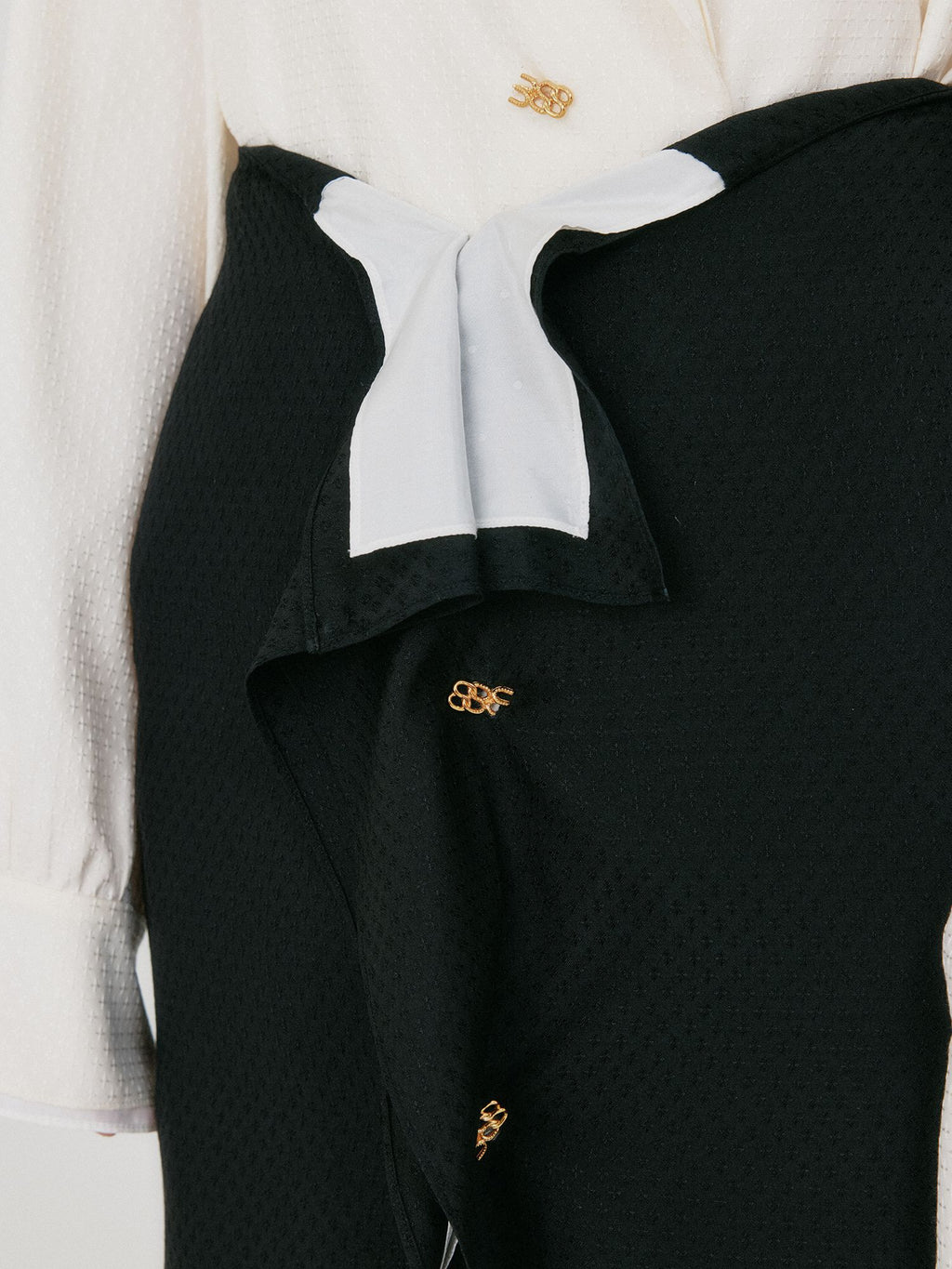 EENK ZAZZE Front Slit Straight Skirt - Black