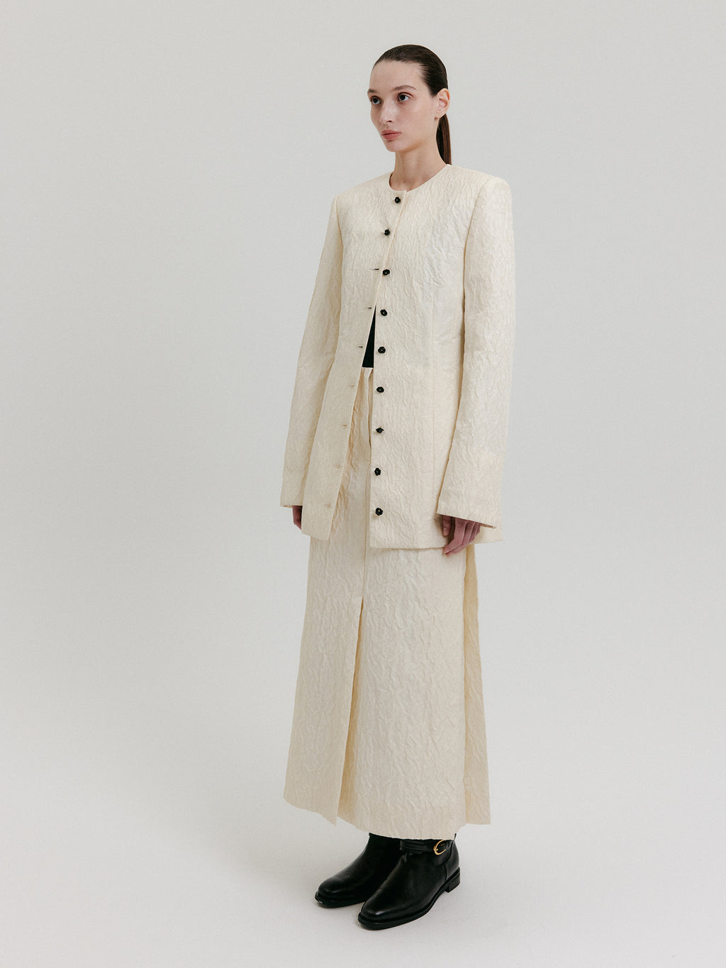 EENK ZACQI Round Neck Long Jacket - Cream
