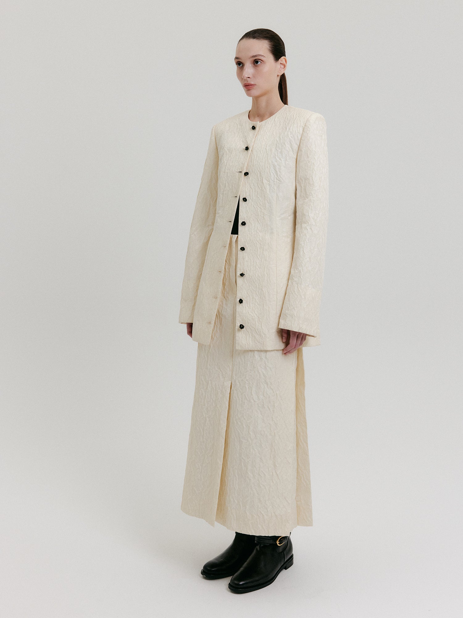 EENK ZACQI Round Neck Long Jacket - Cream