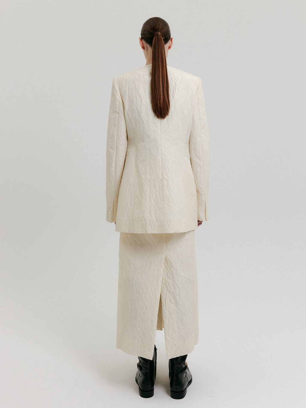EENK ZACQI Round Neck Long Jacket - Cream