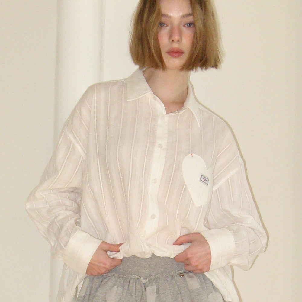 RONRON EYELET STITCH HEART POCKET OVER FIT SHIRT WHITE