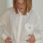 RONRON EYELET STITCH HEART POCKET OVER FIT SHIRT WHITE