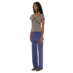PARTIMENTO WOMEN PWC CONTRAST BINDING V-NECK TOP_KHAKI