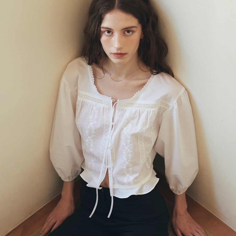 Ouel EYELET LACE PEPLUM BLOUSE_WHITE