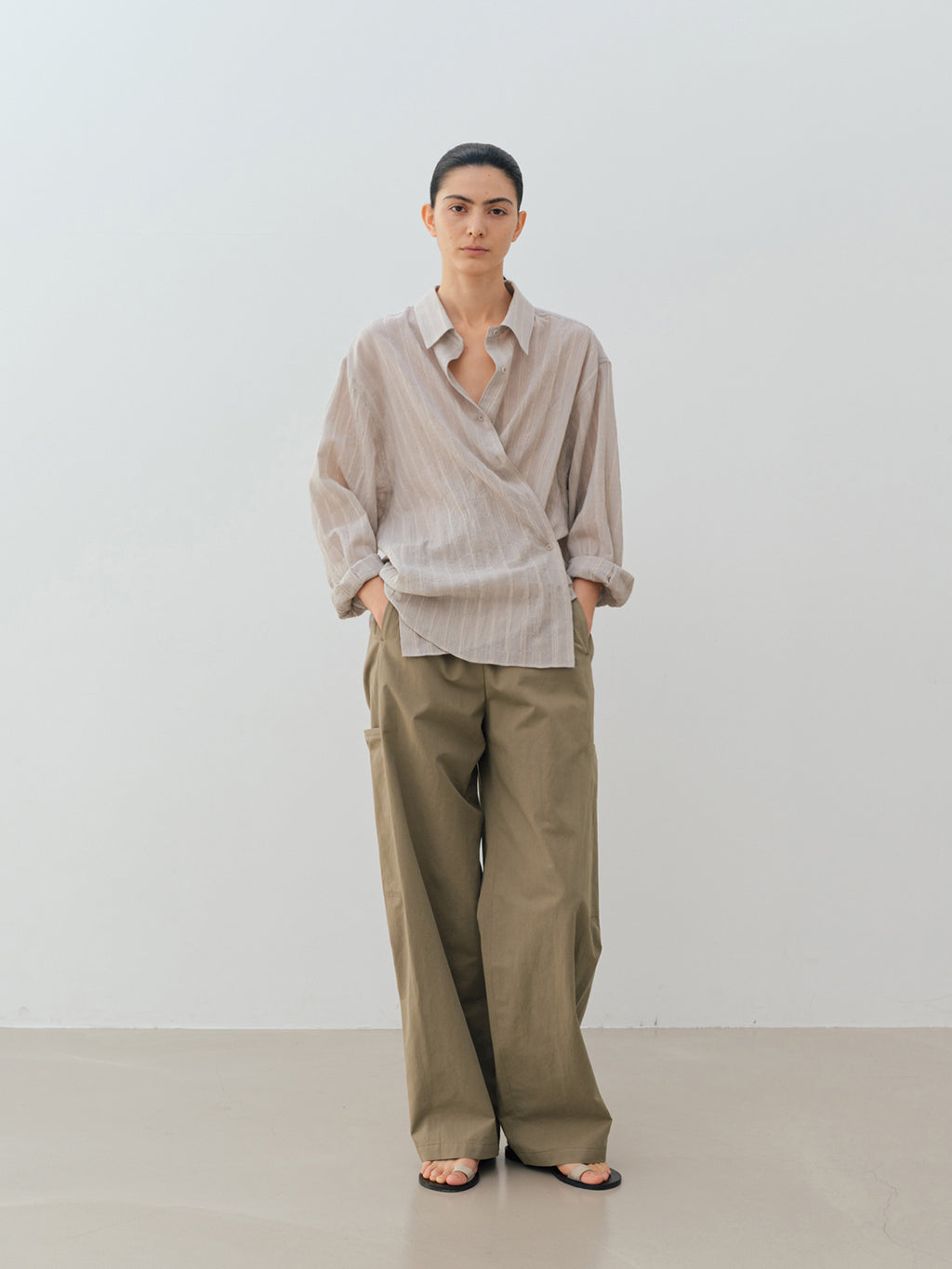 MOIA sheer ST shirt (sand beige)