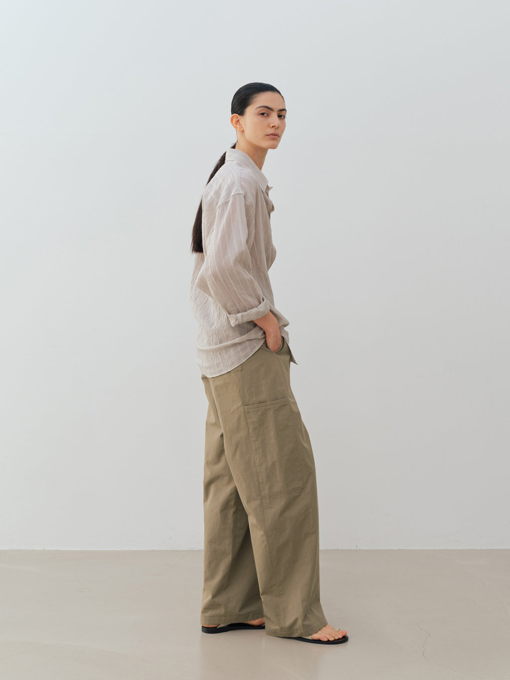 MOIA sheer ST shirt (sand beige)
