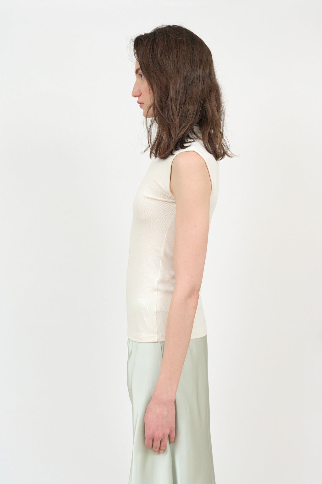 MUARMUS Lea Roll-neck Sleeveless [Ivory]