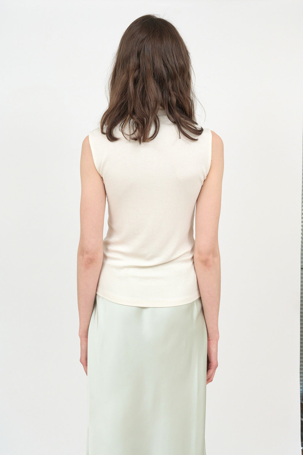 MUARMUS Lea Roll-neck Sleeveless [Ivory]