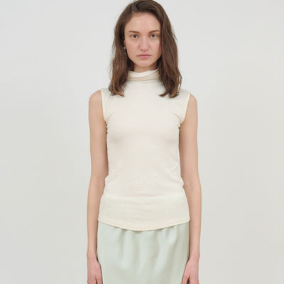 Lea Roll-neck Sleeveless [Ivory]