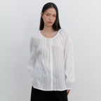 URAGO [Juri wearing] Lilys string blouse_2colors