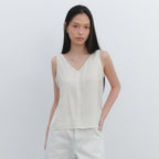 URAGO [Wearing Seo Ji-yeon] Joy V-neck sleeveless_2colors