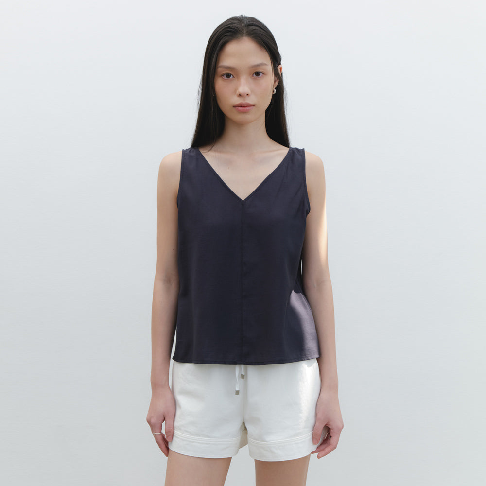 URAGO [Wearing Seo Ji-yeon] Joy V-neck sleeveless_2colors