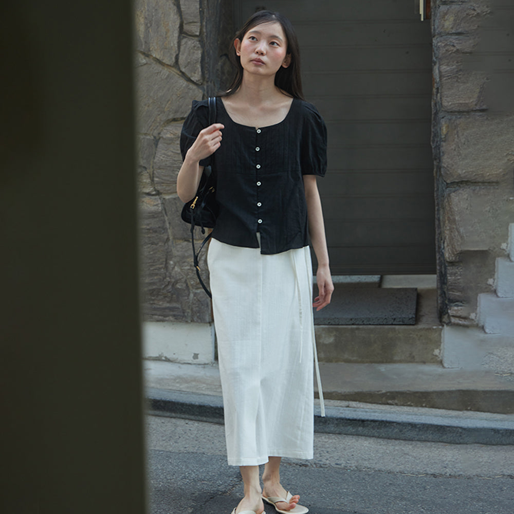 STEP AROUND Tuck detail puff blouse_BLACK