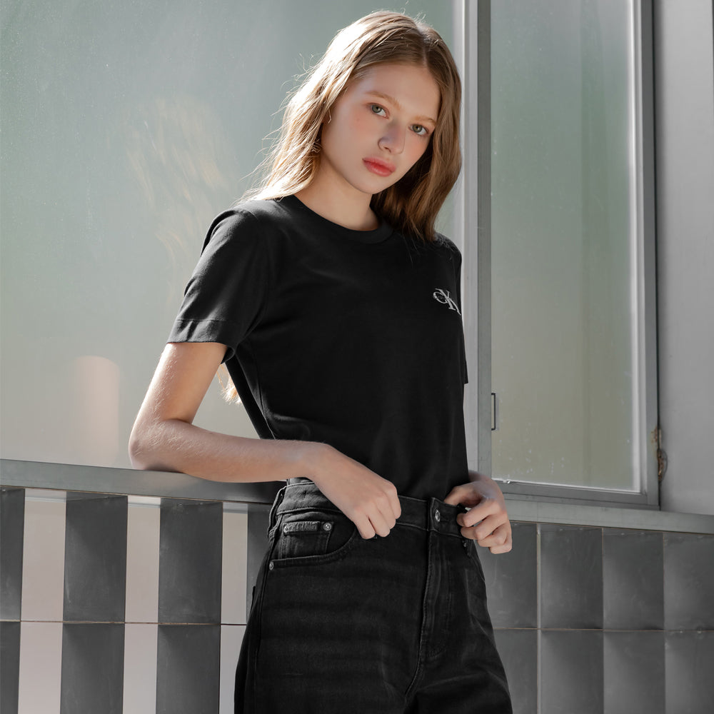 Calvin Klein Jeans [CK] Women’s Regular Fit Small Monogram Logo Short Sleeve T-Shirt 47AB801 UB1