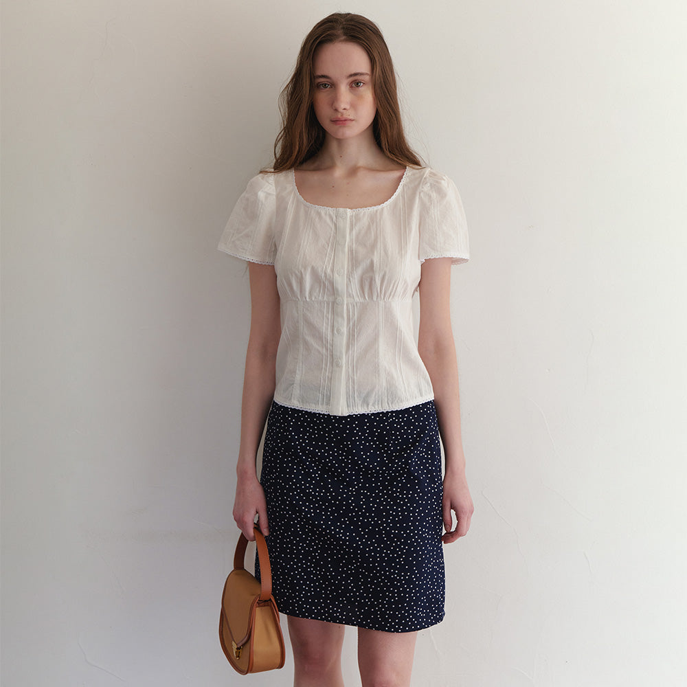 AMONG A SQUARE NECK LACE BLOUSE_IVORY