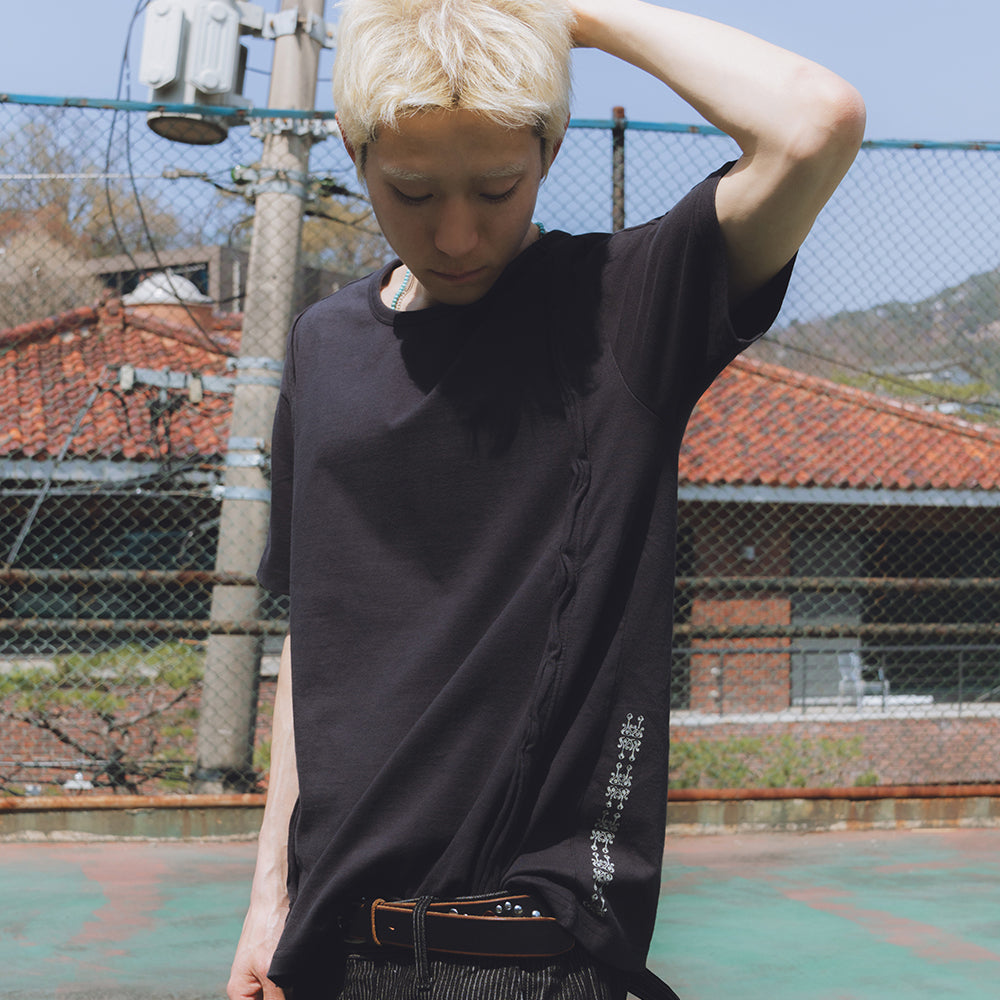 karactor Fiddlehead half T-shirts / Black charcoal