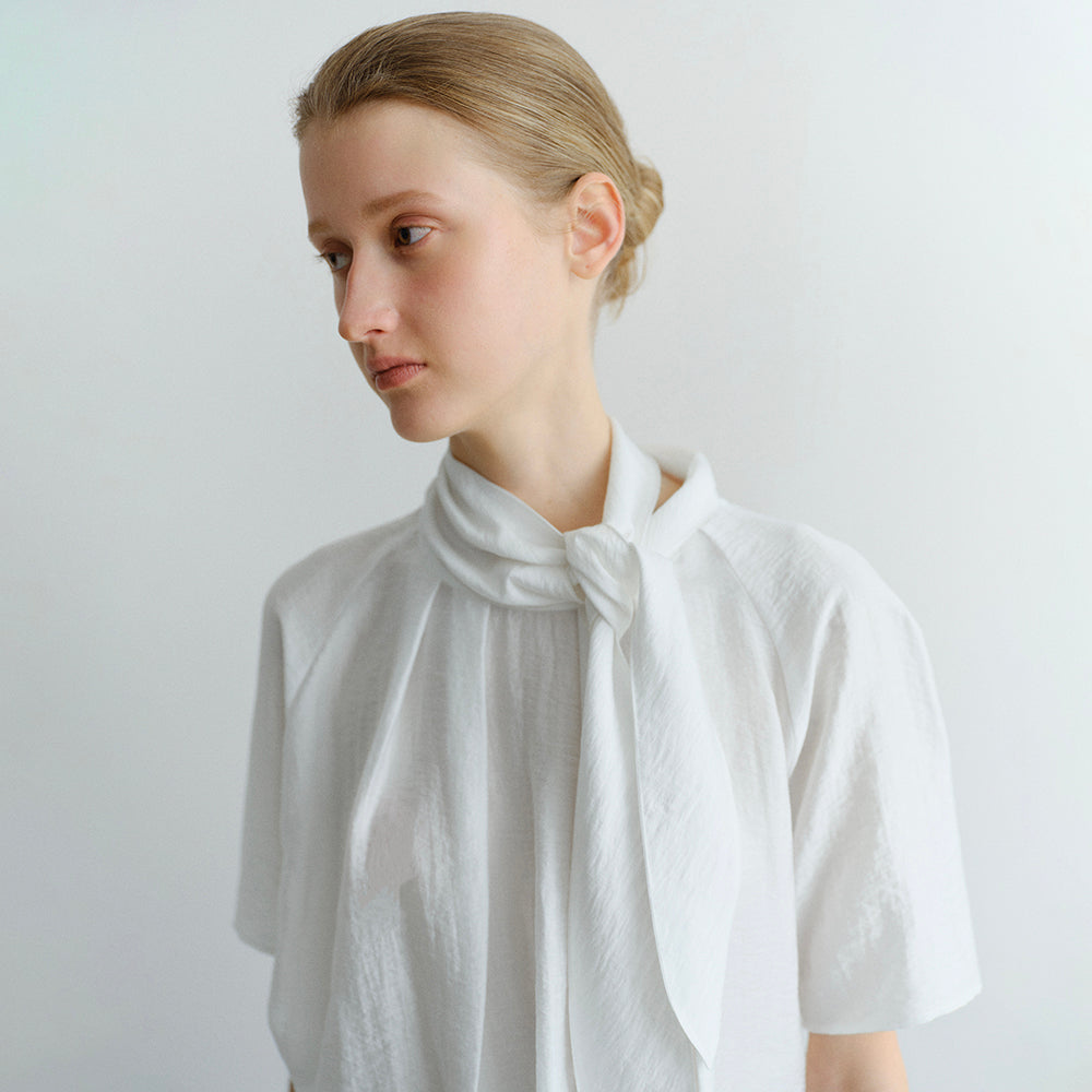 OVBEIGE [4th reorder] HIGH NECK TIE HALF BLOUSE_IVORY_OE2C2MBS40IVY