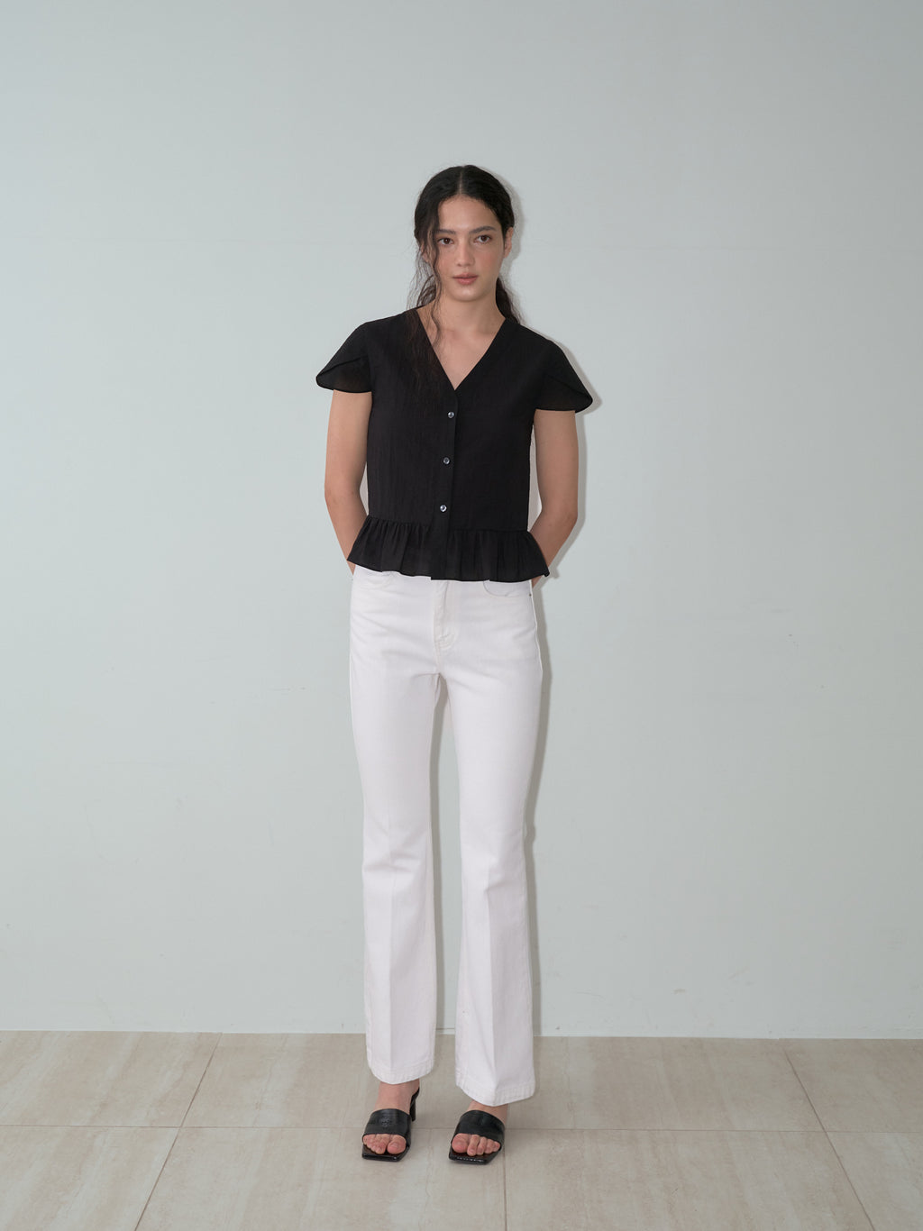 UNDERSTANDING EDITION TULIP FRILL BLOUSE (BLACK)