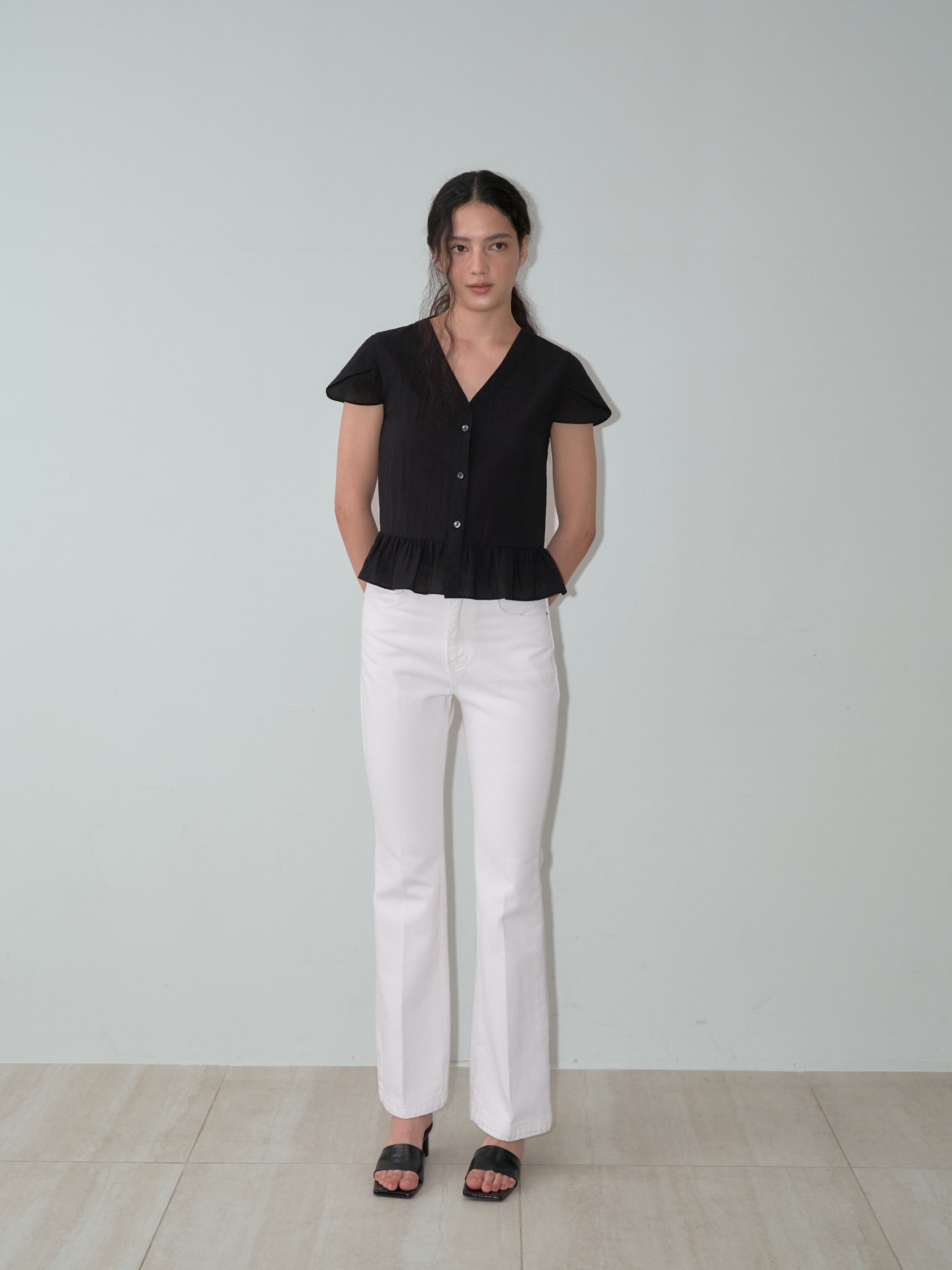 UNDERSTANDING EDITION TULIP FRILL BLOUSE (BLACK)