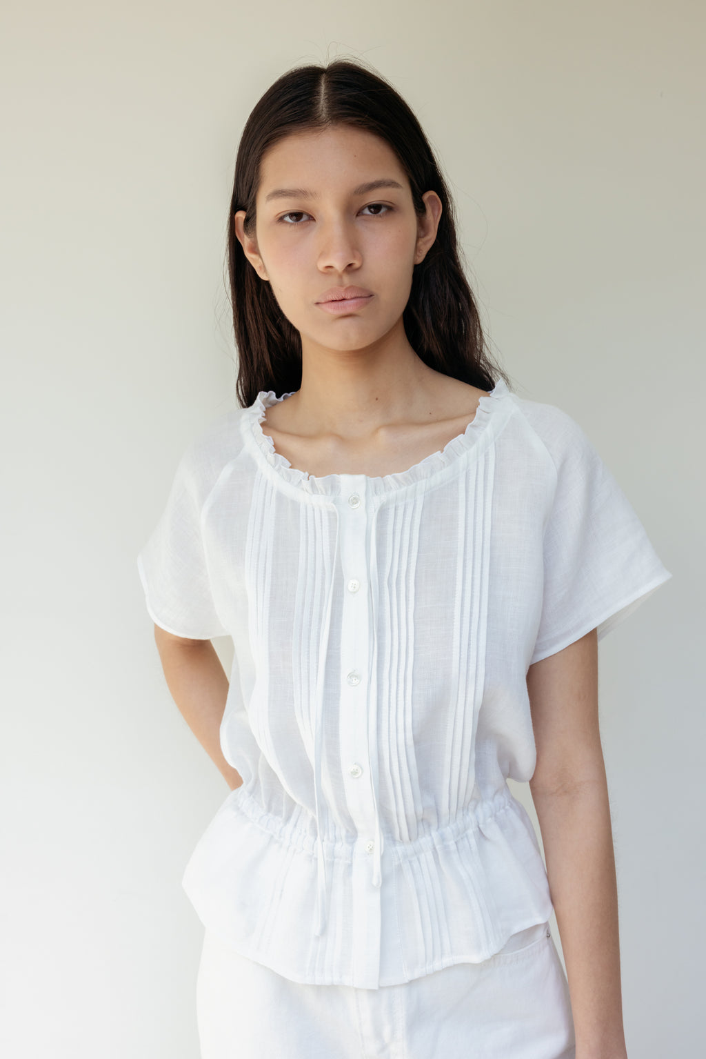 NCSSRY Pure Linen Tuck Half Blouse (White)