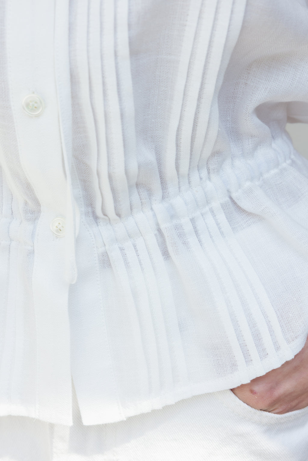 NCSSRY Pure Linen Tuck Half Blouse (White)