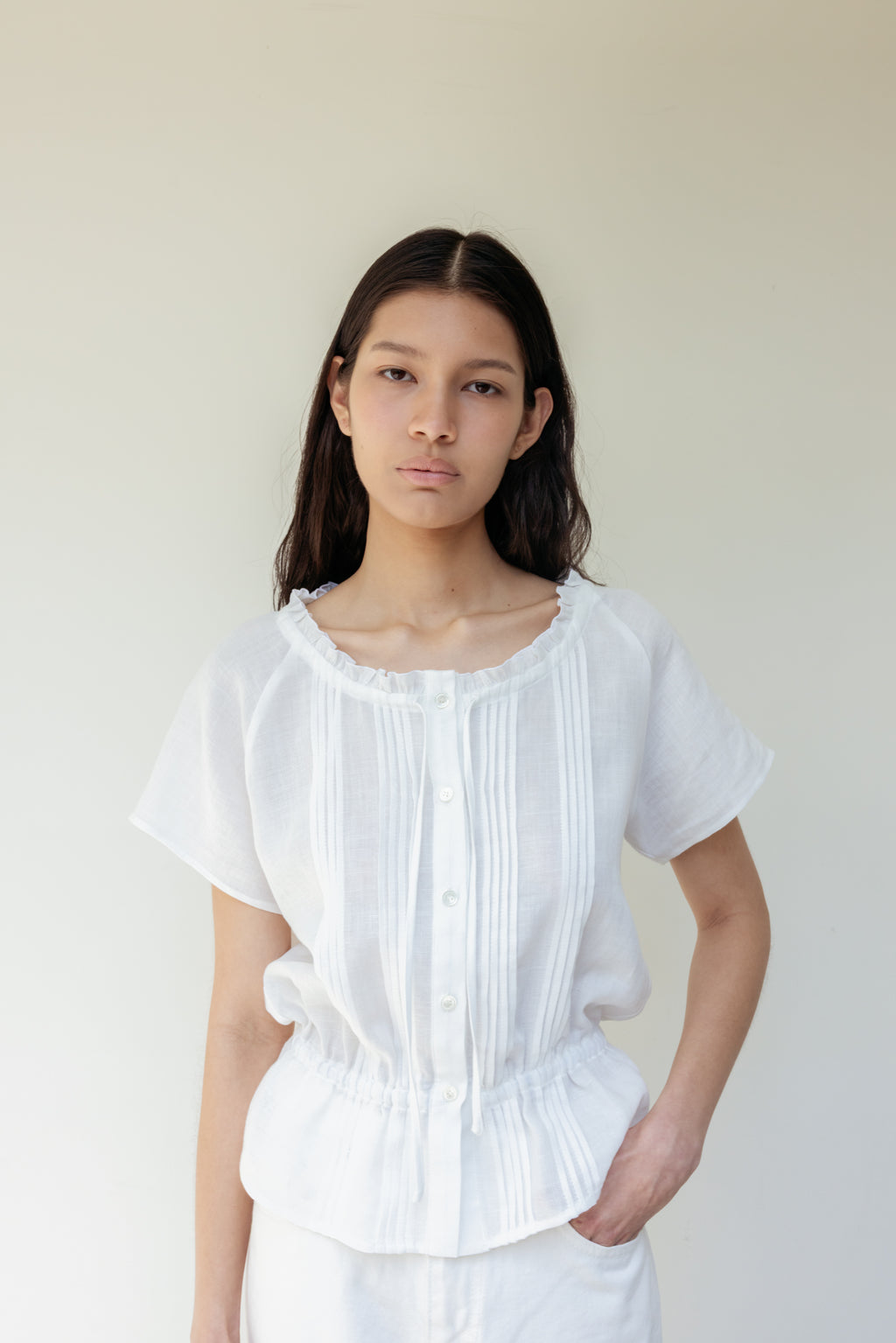 NCSSRY Pure Linen Tuck Half Blouse (White)