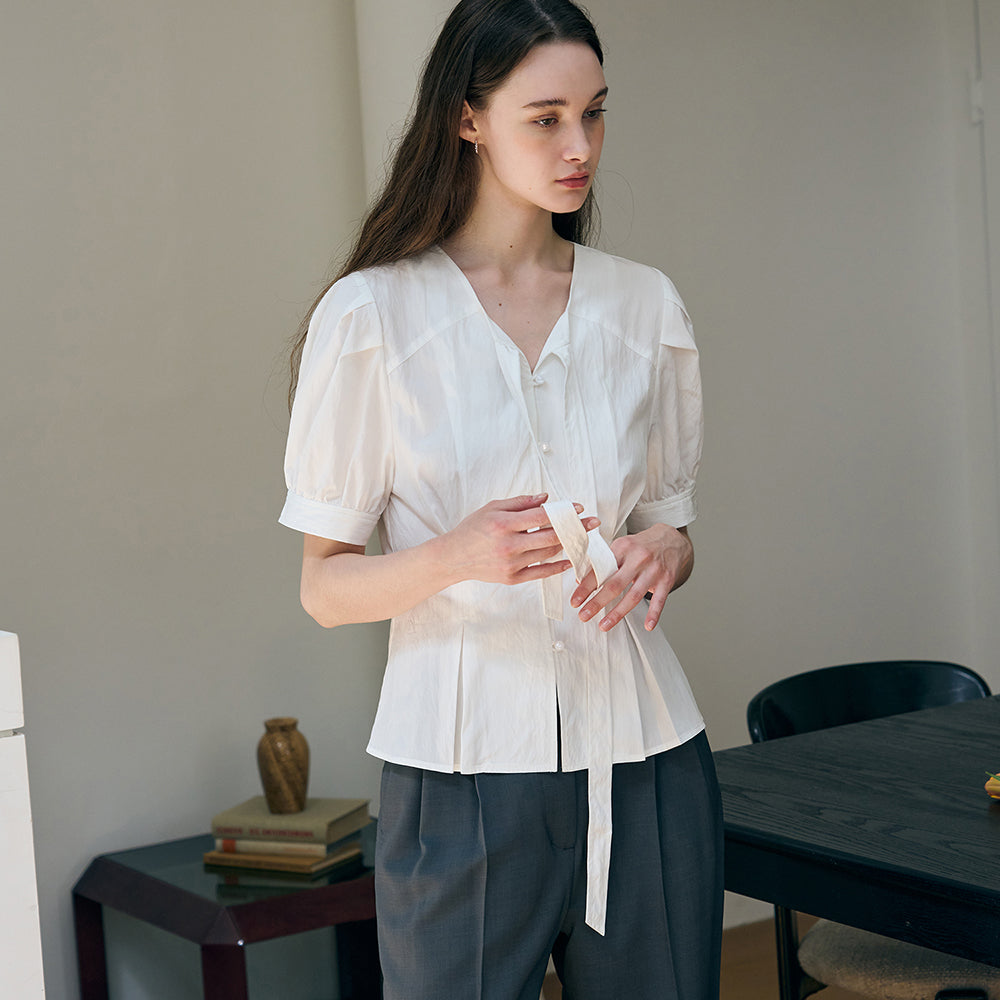 DRAWFIT WOMEN Chin puff short sleeve tie blouse [BLACK]