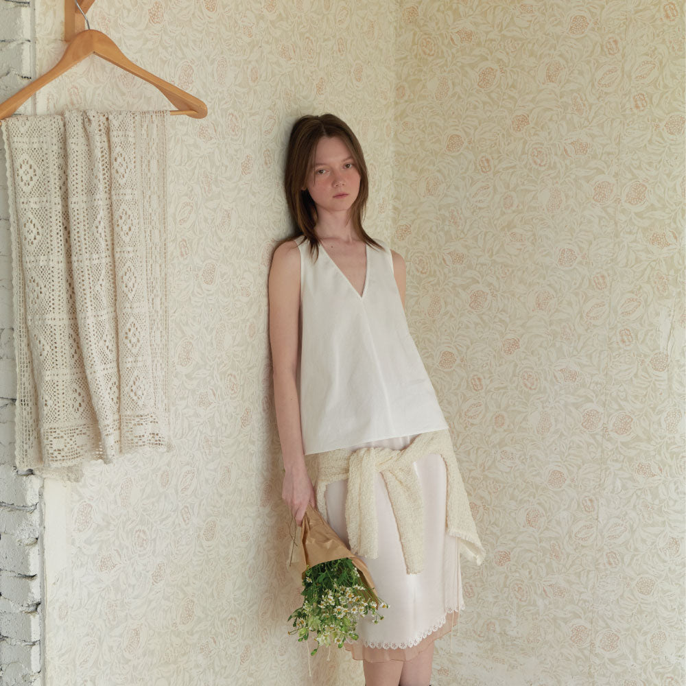 AENTE V-neck lace Sleeveless - Ivory