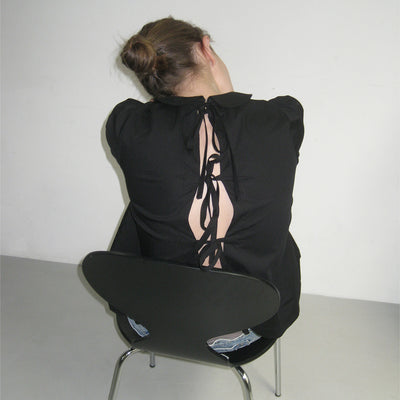 OPEN BACK RIBBON STRAP BLOUSE_BLACK