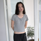 OVERDUE FLAIR BUTTON EYELET T-SHIRT_MELANGE GREY
