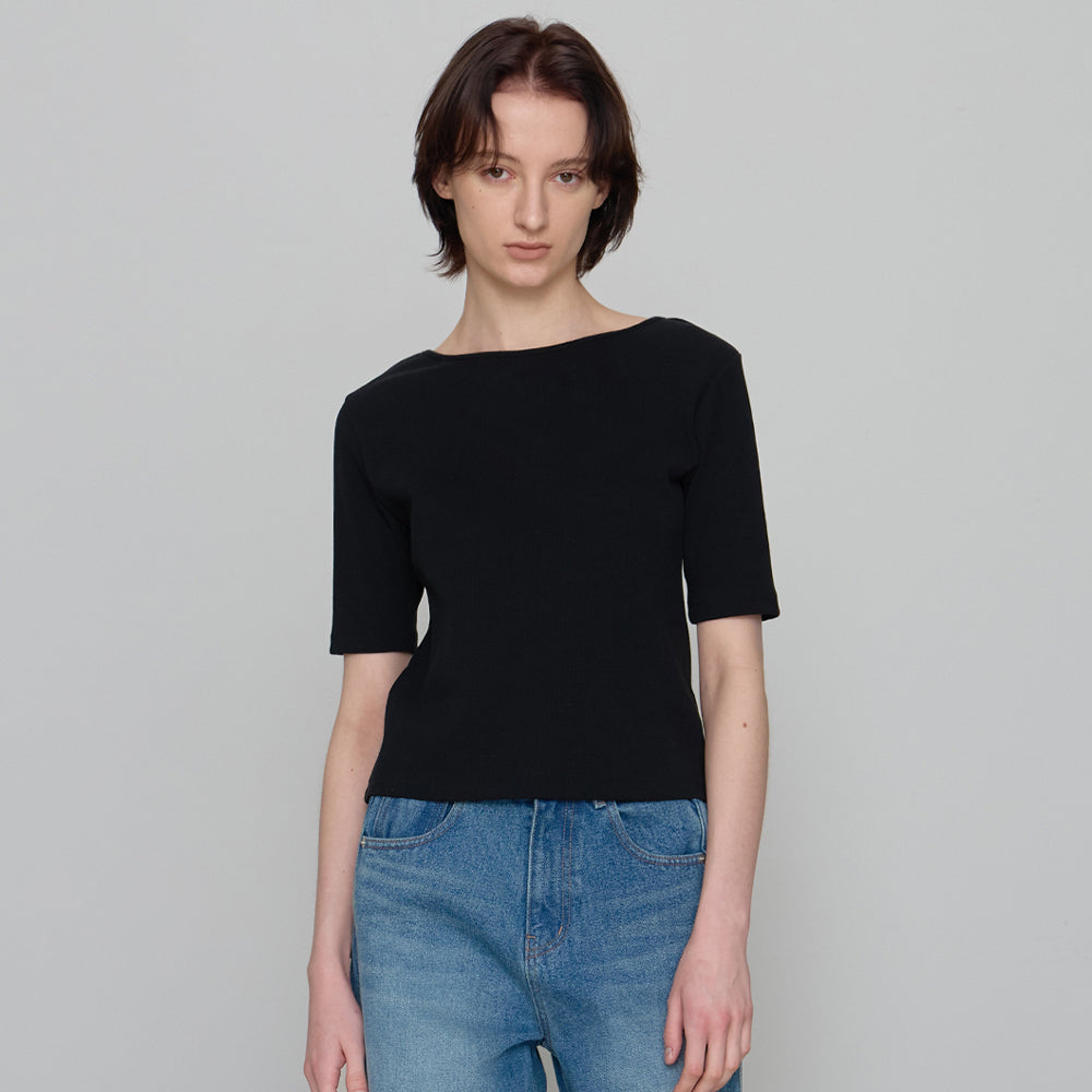 CHE [4th] Scoop Half Top - Black