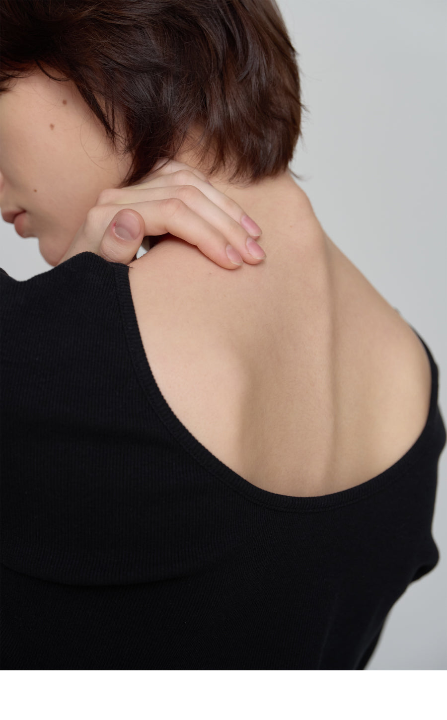CHE [4th] Scoop Half Top - Black