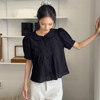 OPENING SUNSHINE Flower embroidery round collar puff blouse_Black