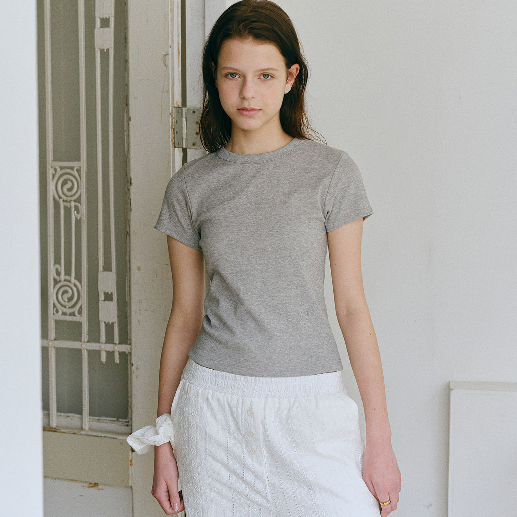 ANDNEEDS Bessette half tee (melange gray)