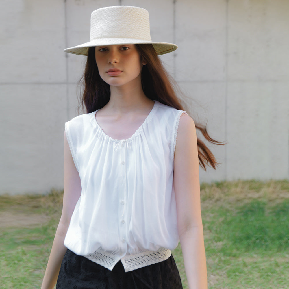URAGO Clair lace sleeveless blouse_2colors