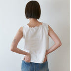 STEP AROUND Ruffle pocket crop blouse_WHITE