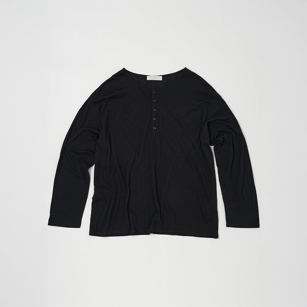 NOTHINGEVERYTHING SUMMER HENLEY TEE IN BLACK