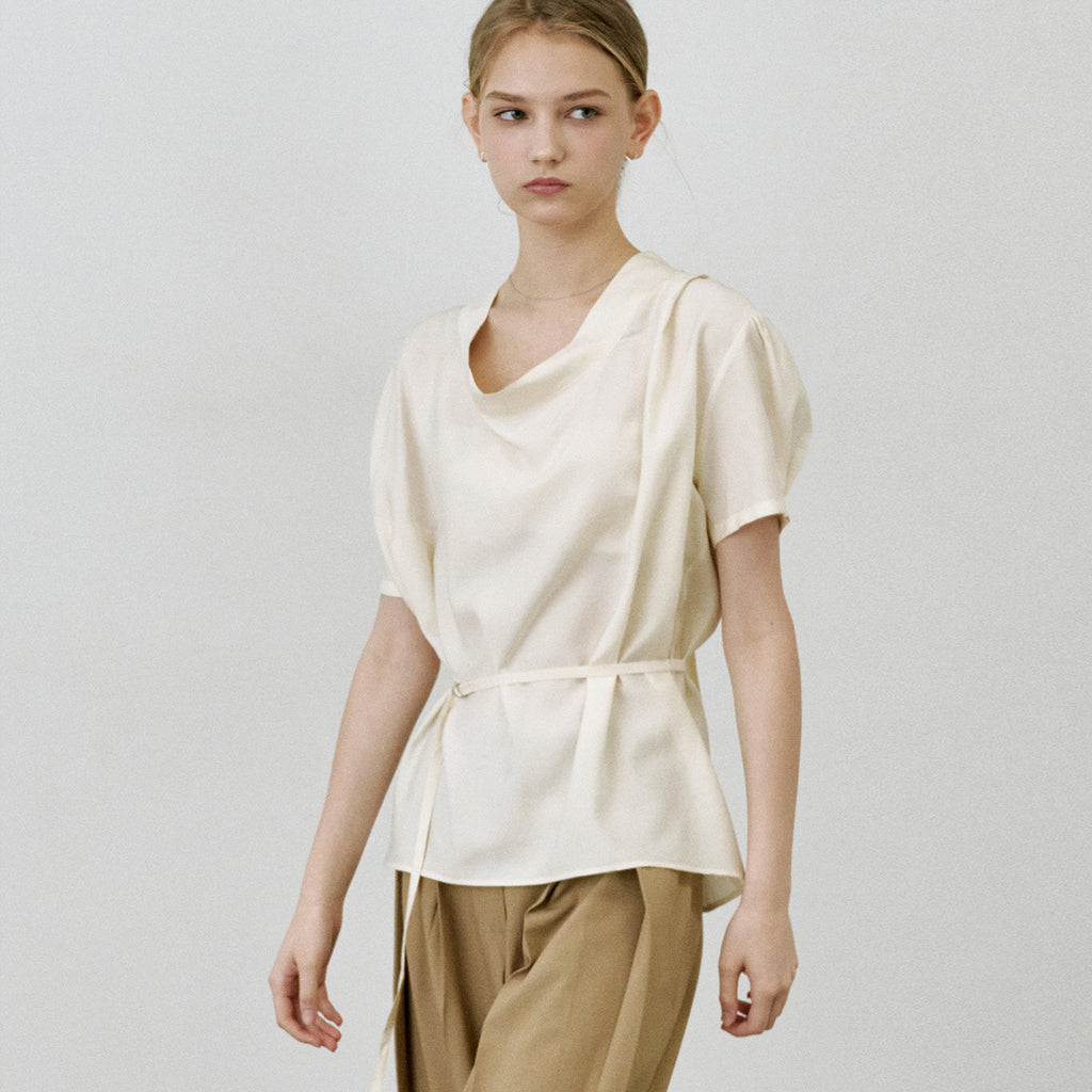 OURCOMOS comos 1408 tie drape neck blouse (cream)