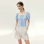 AND YOU Kissimmee shirring volume blouse (Ivory/Light blue)