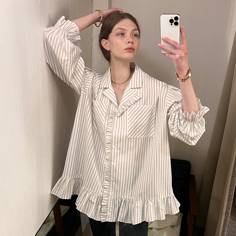 DEWEDEWE [5th ​​reorder] Frill shirt_beige
