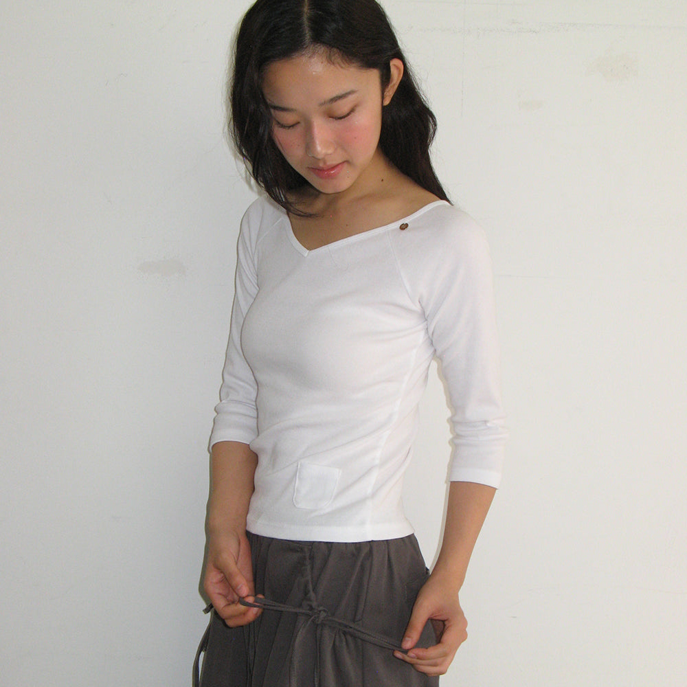 RONRON MINI POCKET V NECK T SHIRT WHITE
