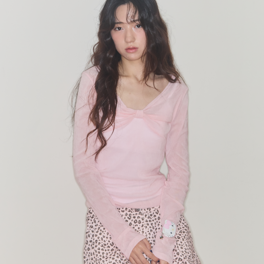 SHAKIRI [Eyelet Wonhee wearing] SHERRY RIBBON VELVET TOP (PINK)